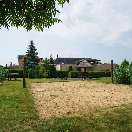Hotel Az Idill